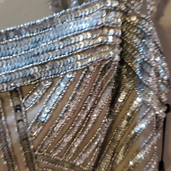 Dress - Picture 3 of 5